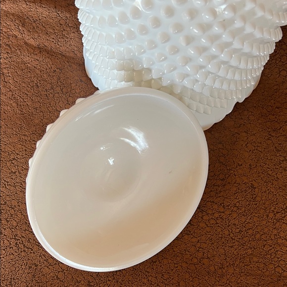 Elegant White Hobnail Milk Glass Cookie Jar. - Picture 7 of 10